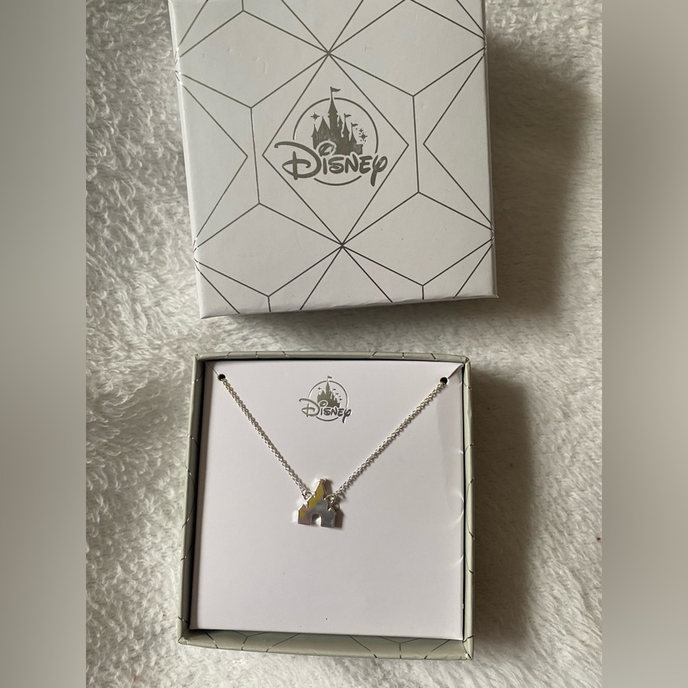 Disney Castle Necklace *Brand New*